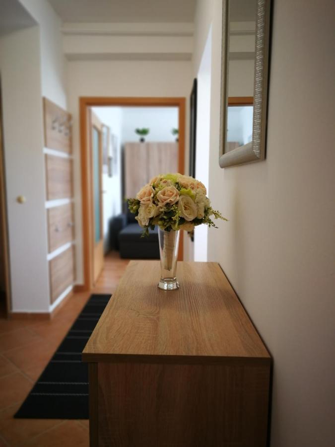 Voeroesmarty Apartman Miskolc - Belvaros - Downtown Buitenkant foto